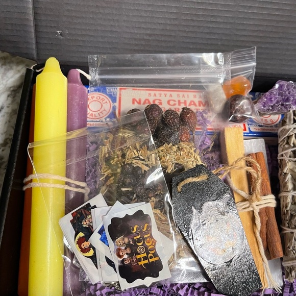 NWT Enchanting Hocus Pocus Themed Witch Box - Embrace Magic and Mystery! - Picture 5 of 7